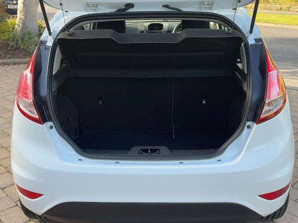 Used Ford Fiesta 2015 for sale - 76239739: Photo 8