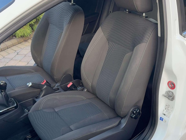 Used Ford Fiesta 2015 for sale - 76239739: Photo 9