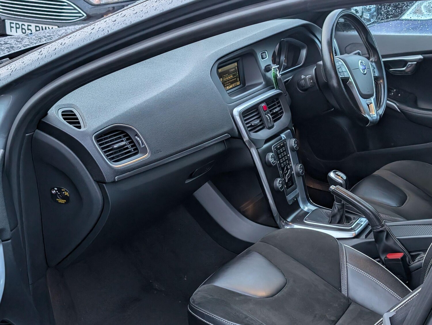 Used Volvo V40 for sale - 77468750: Photo 24