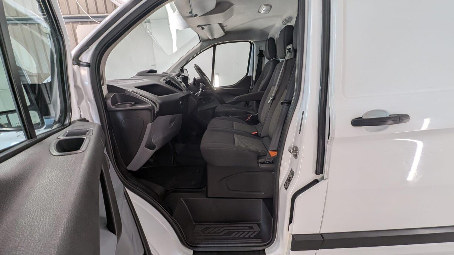 Used Ford Transit Custom for sale - 77993571: Photo 42