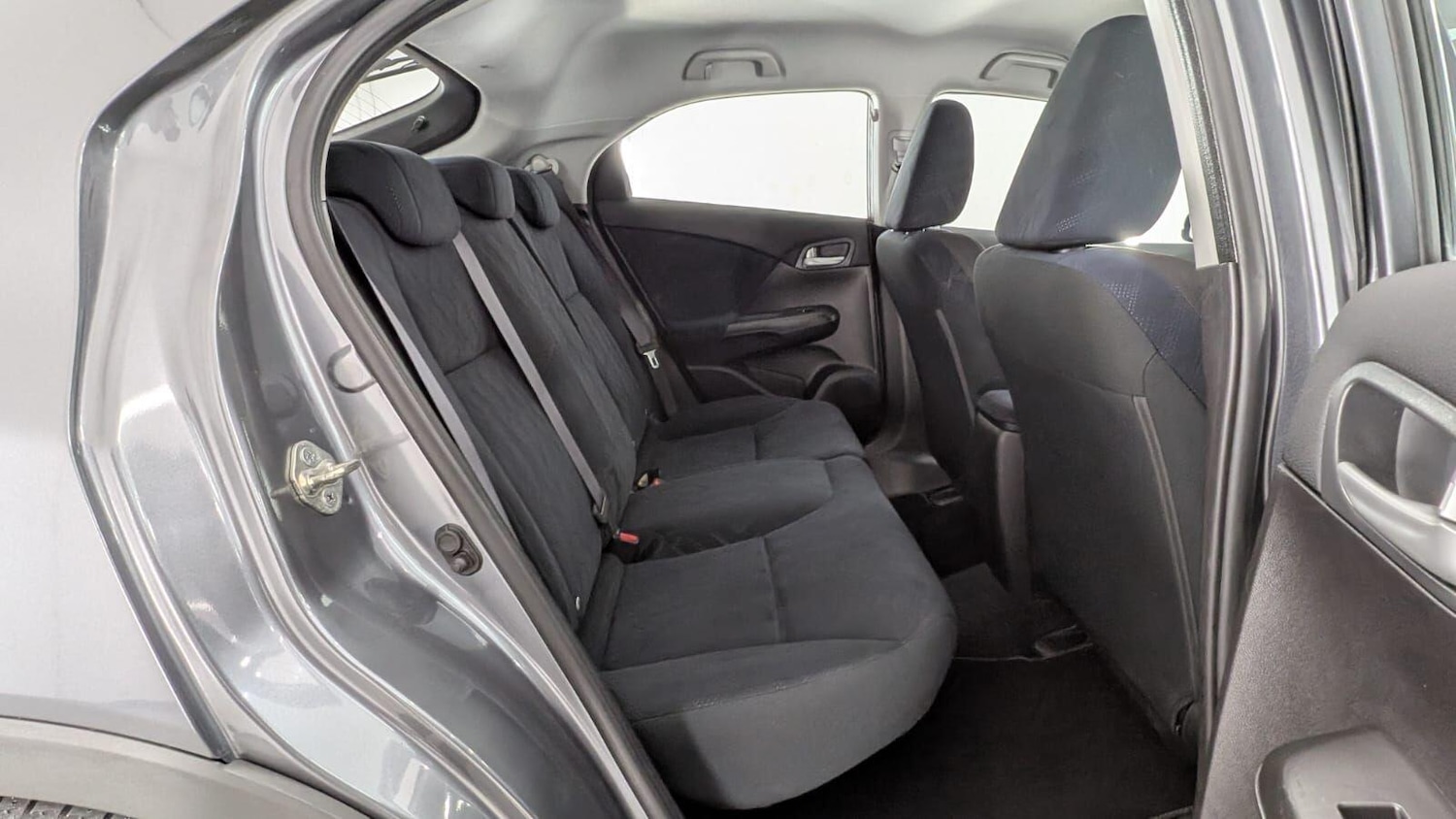 Used Honda Civic 2013 for sale - 77768983: Photo 33