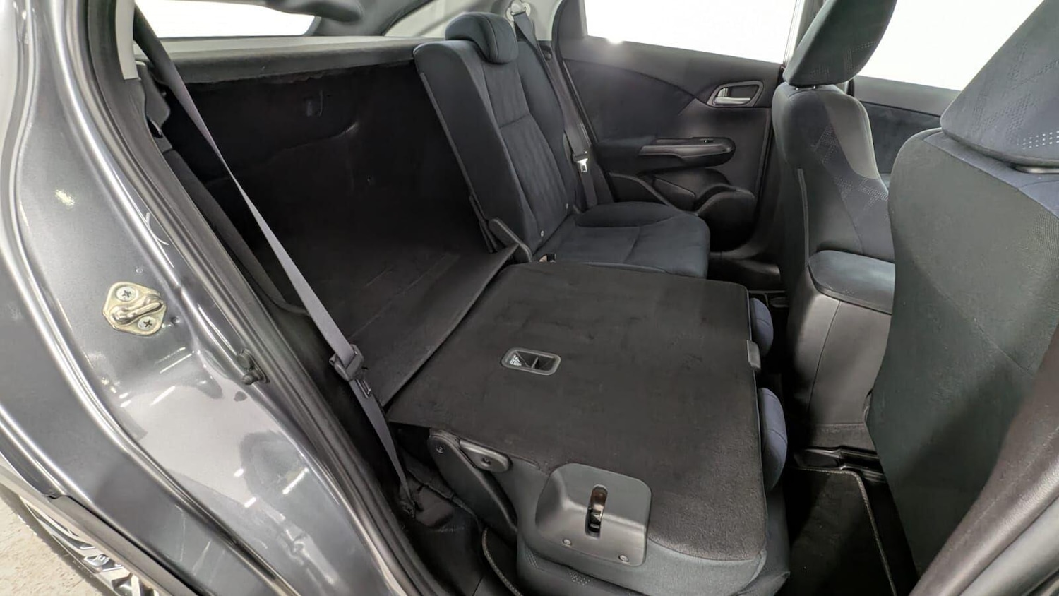 Used Honda Civic 2013 for sale - 77768983: Photo 36