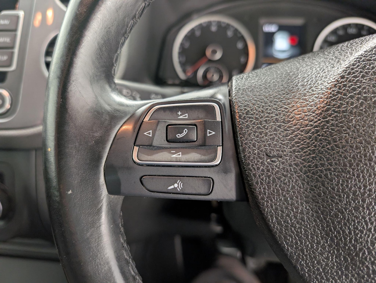 Used Volkswagen Tiguan 2014 for sale - 76084256: Photo 36