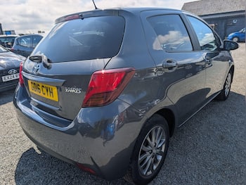 Used Toyota Yaris 2016 for sale - 79646108: Photo