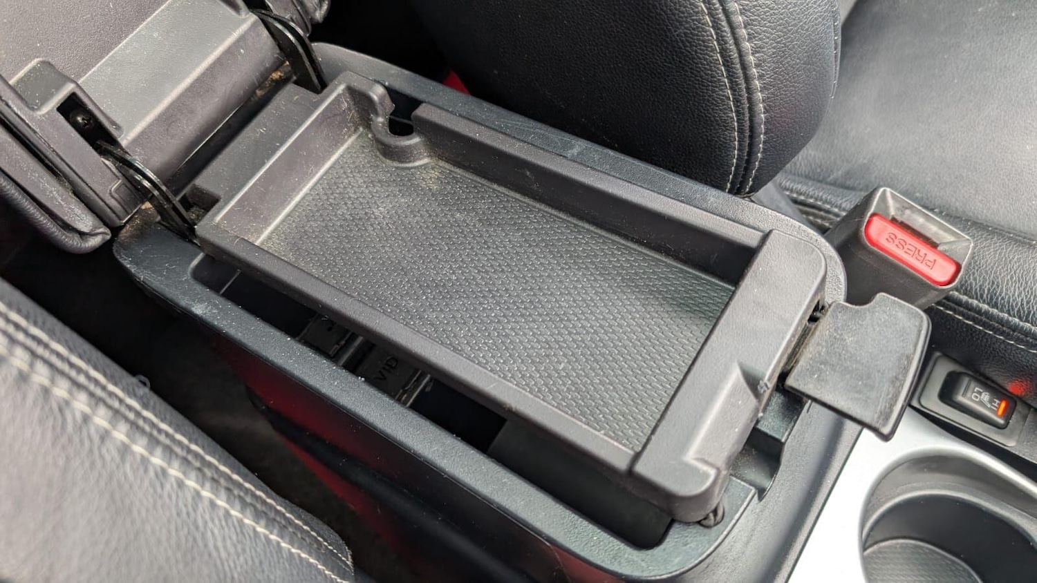 Used Mitsubishi Outlander 2012 for sale - 76295439: Photo 78