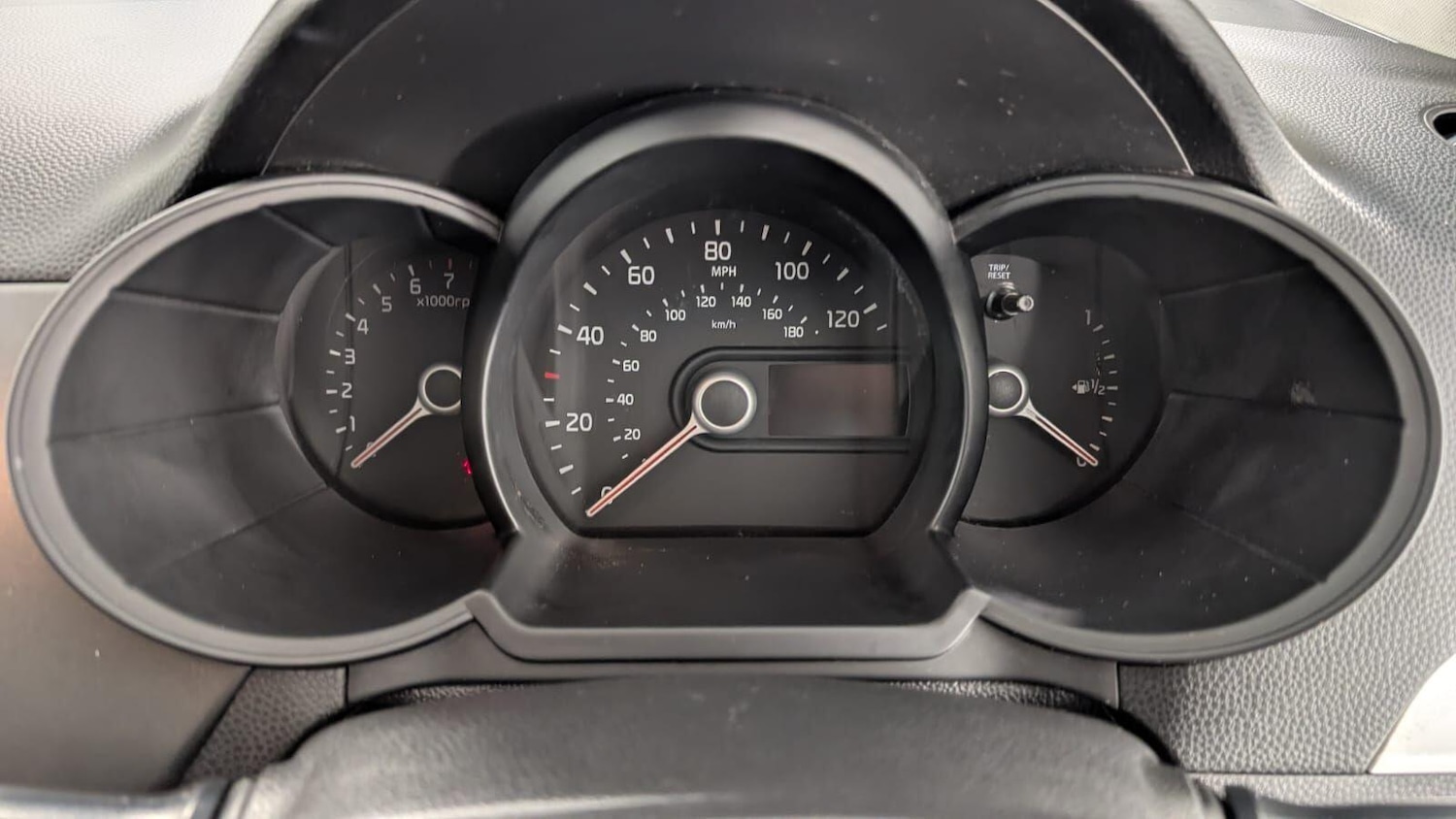 Used Kia Picanto 2014 for sale - 76457345: Photo 44