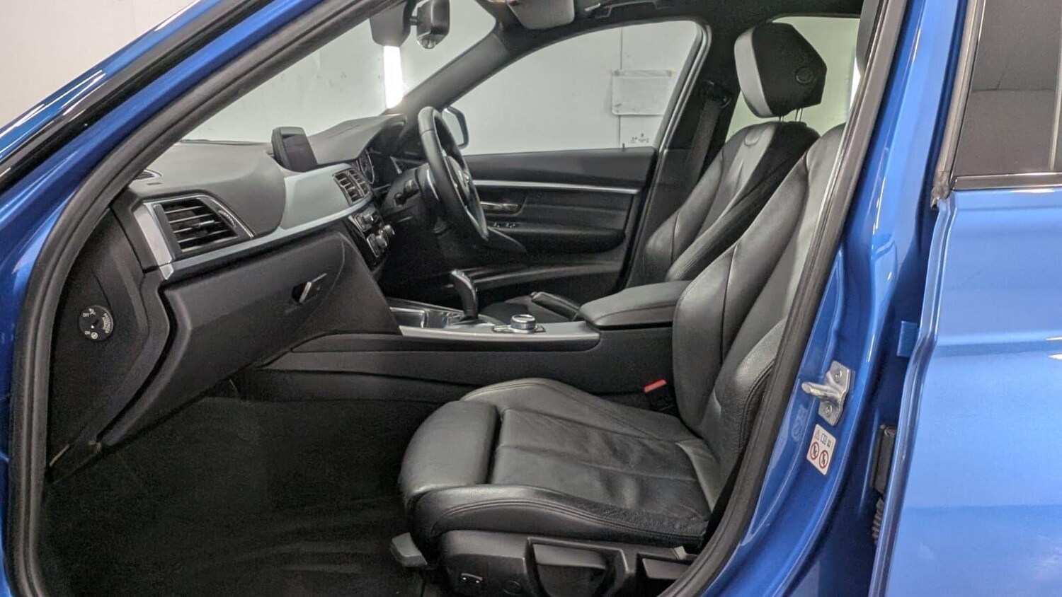 Used BMW 3 Series 2018 for sale - 77387598: Photo 74