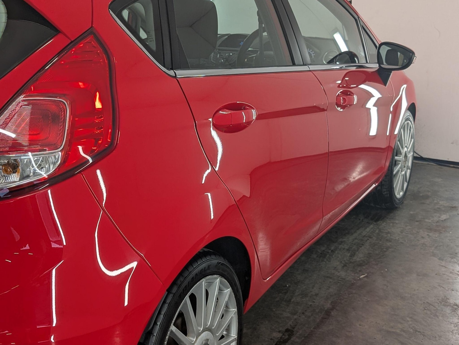 Used Ford Fiesta 2015 for sale - 76085525: Photo 11