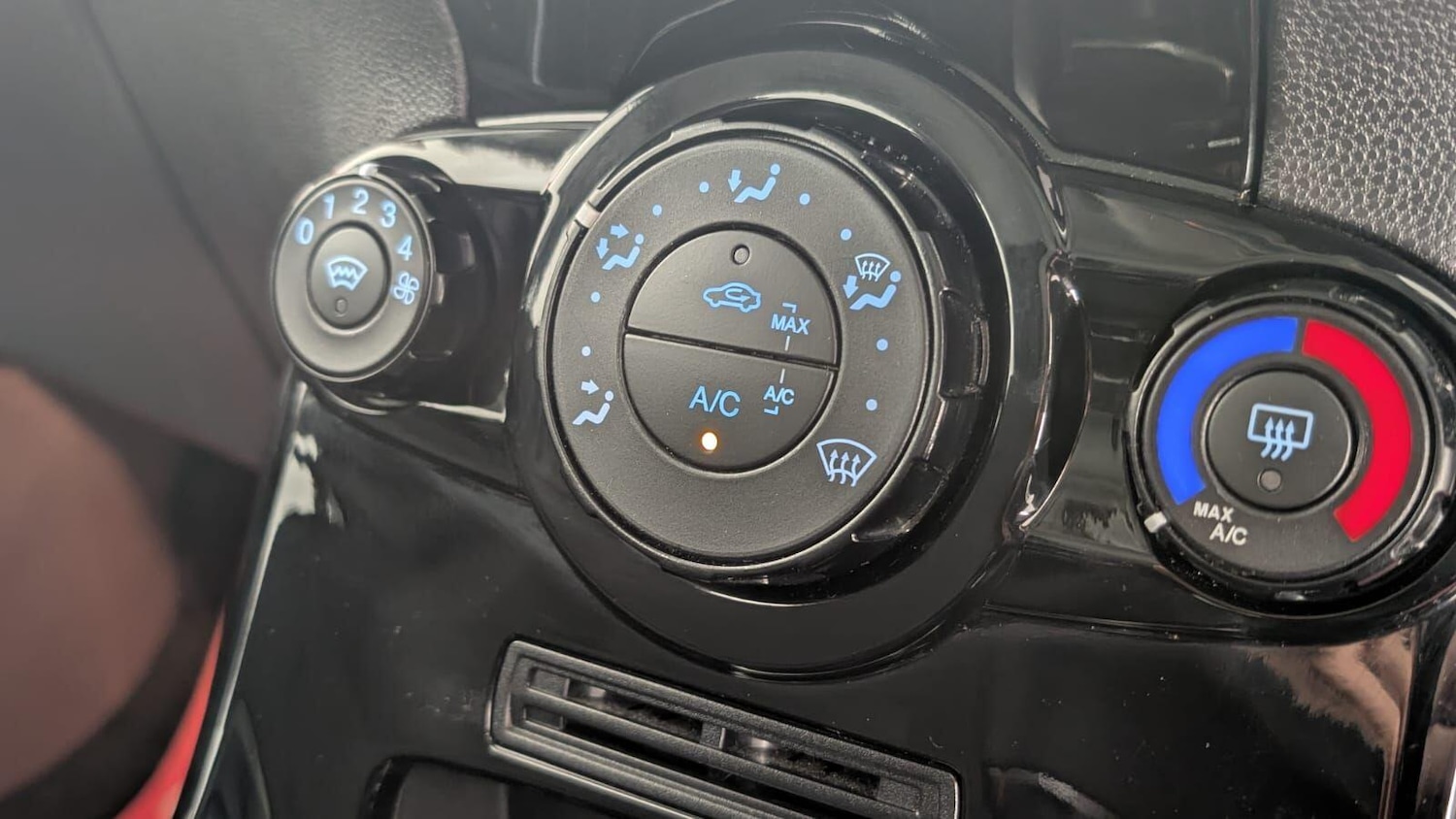 Used Ford Fiesta 2013 for sale - 76729064: Photo 17