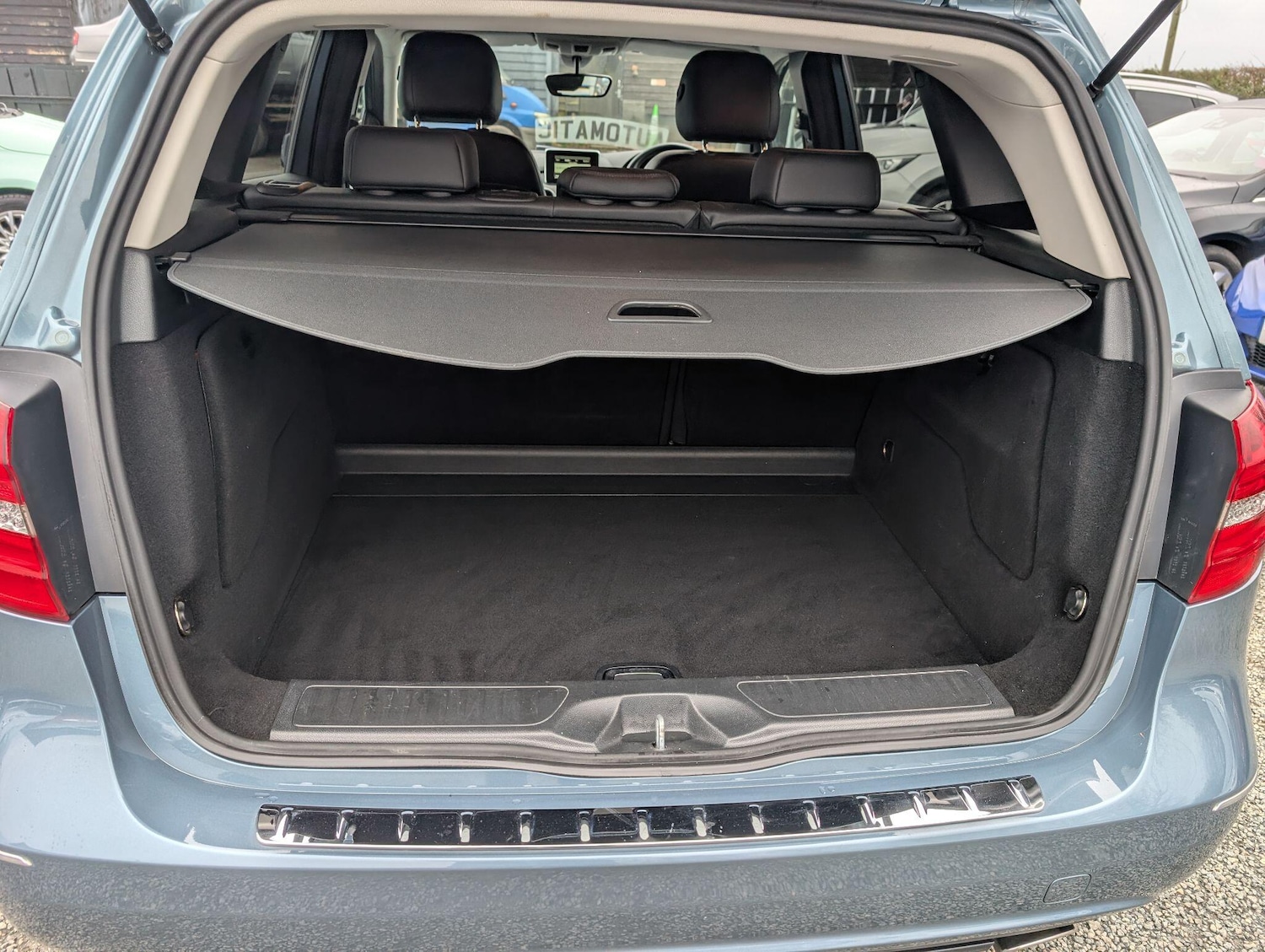 Used Mercedes-Benz B Class 2013 for sale - 77029948: Photo 46