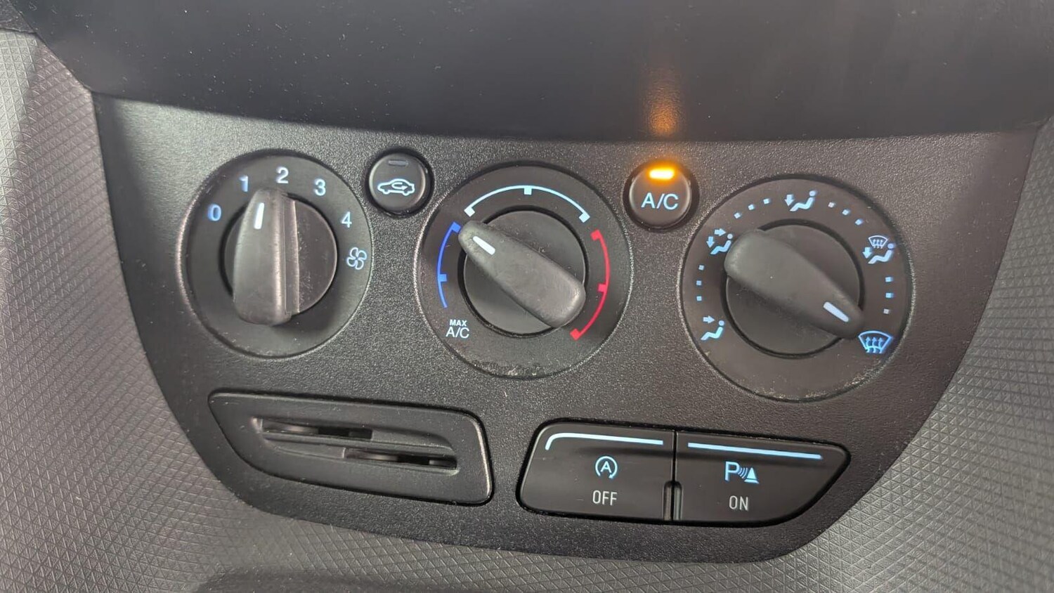 Used Ford Transit Connect 2017 for sale - 77853437: Photo 35