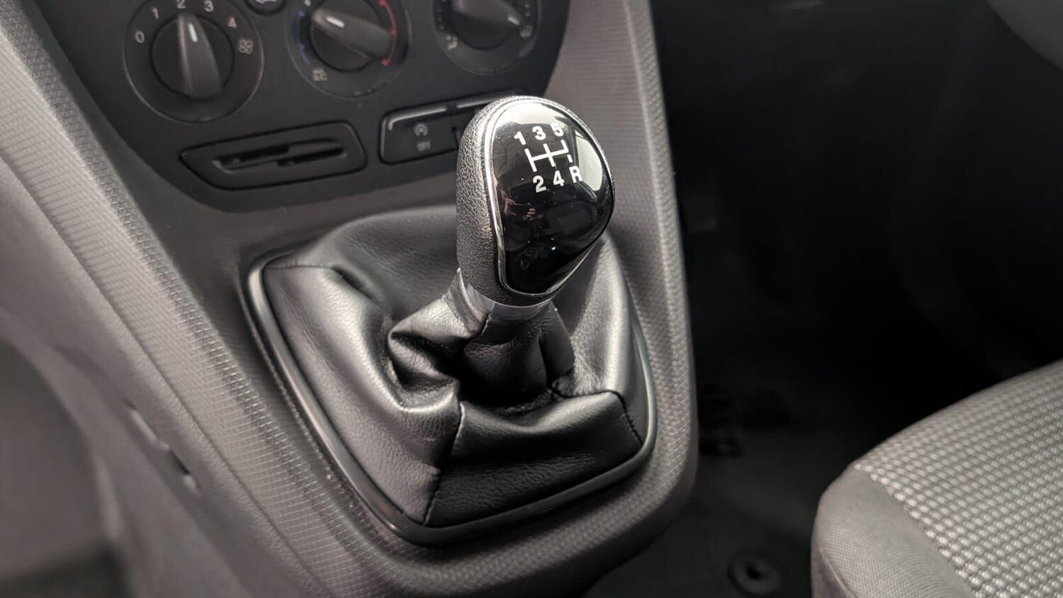 Used Ford Transit Connect 2017 for sale - 77853437: Photo 42