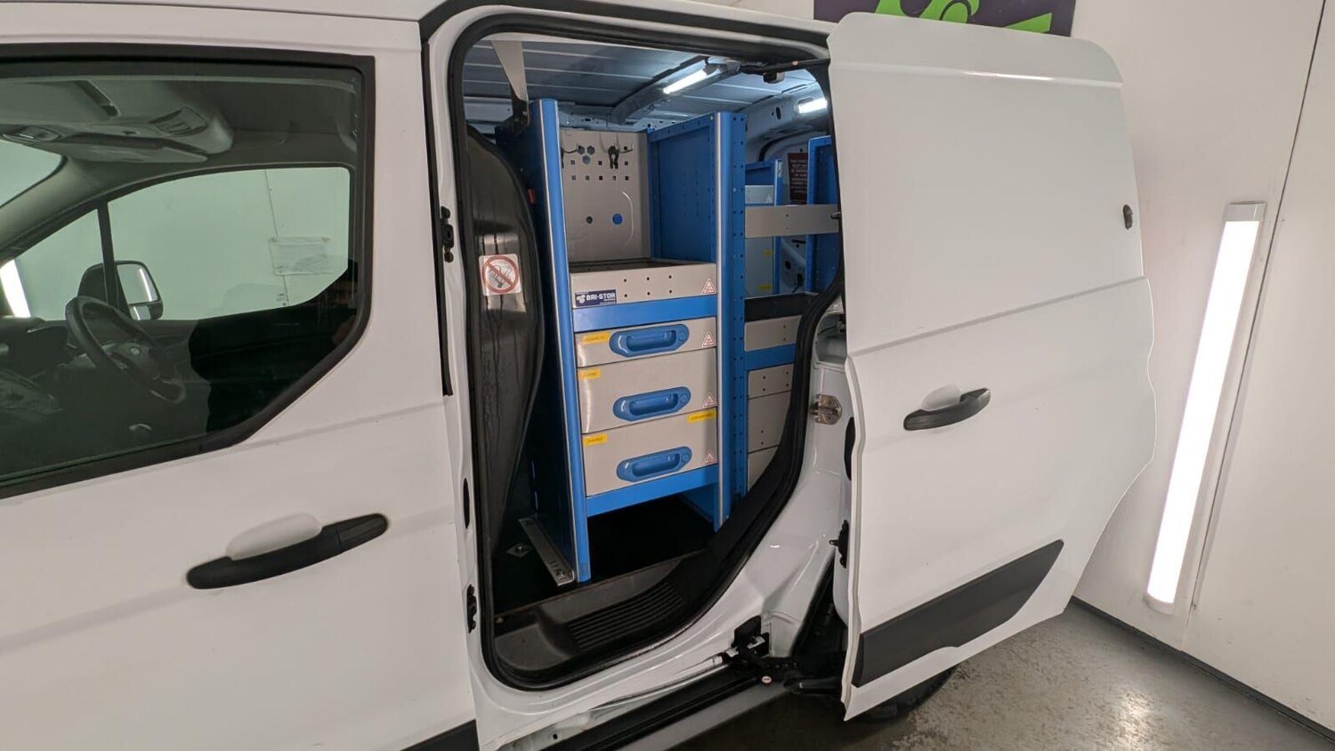 Used Ford Transit Connect 2017 for sale - 77853437: Photo 75