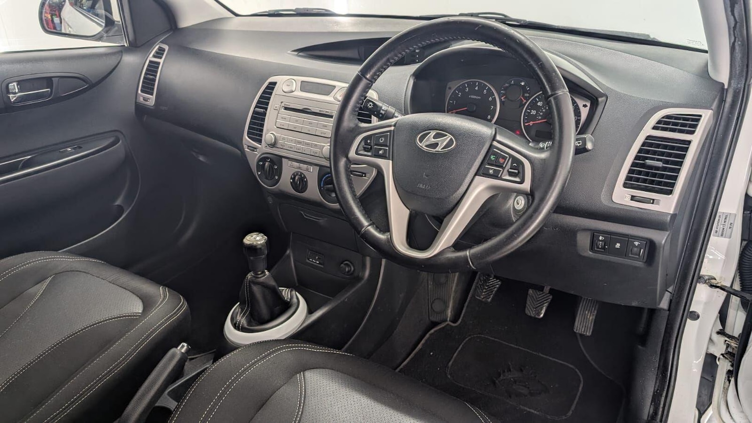 Used Hyundai i20 2011 for sale - 77278898: Photo 26