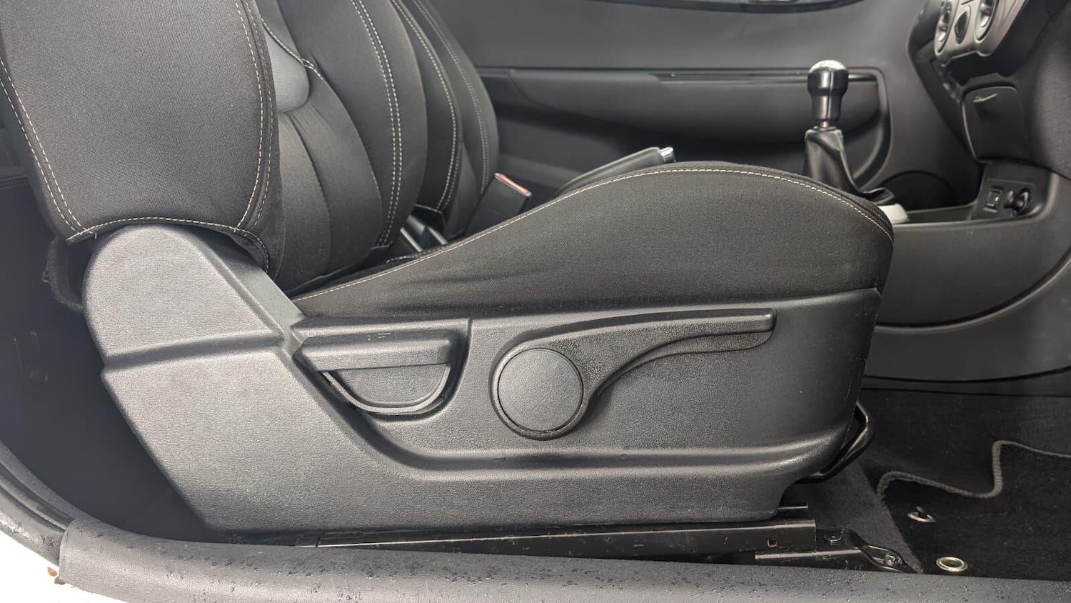 Used Hyundai i20 2011 for sale - 77278898: Photo 28