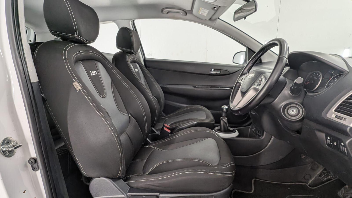 Used Hyundai i20 2011 for sale - 77278898: Photo 29