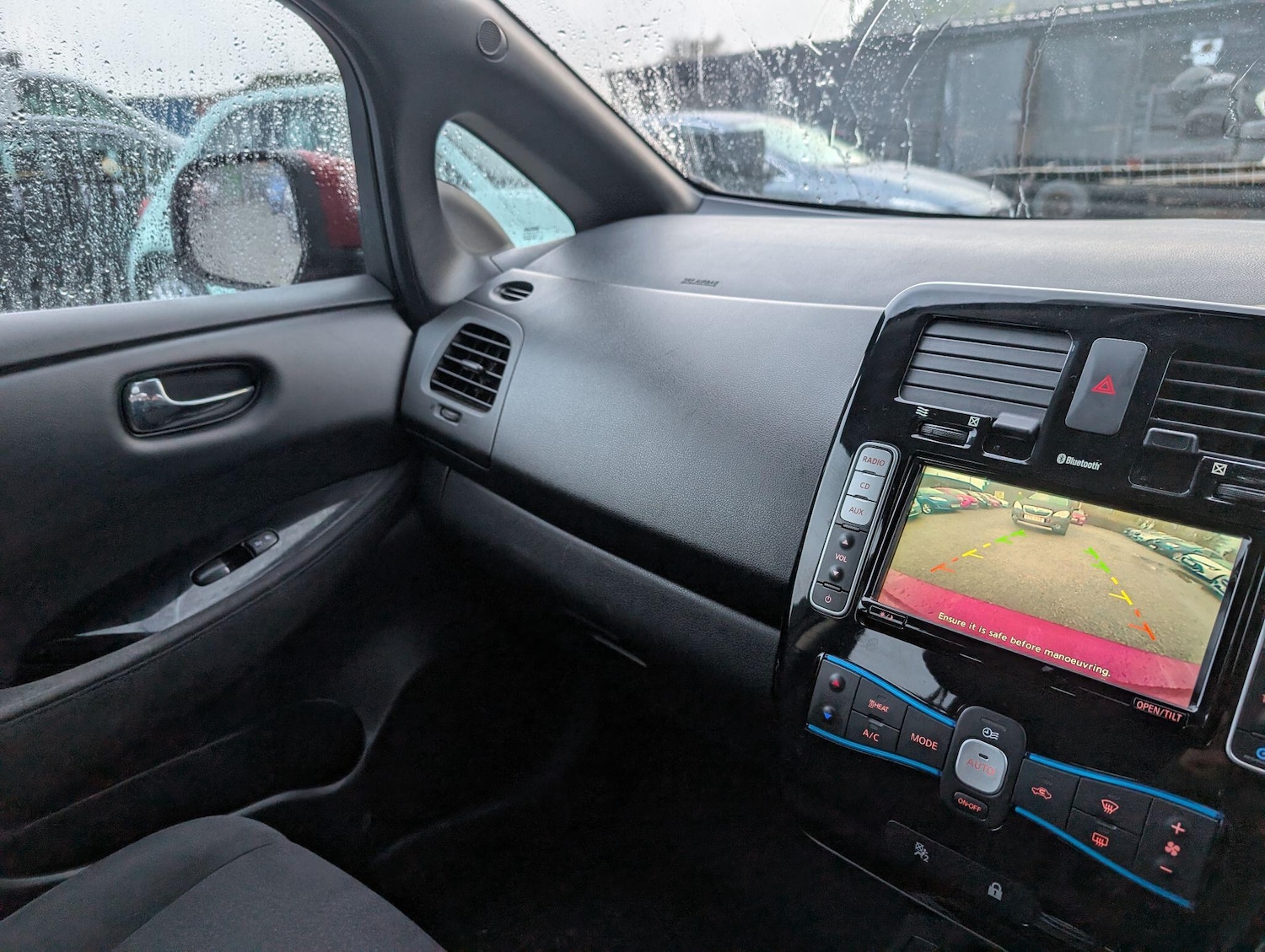 Used Nissan Leaf 2017 for sale - 77468975: Photo 32