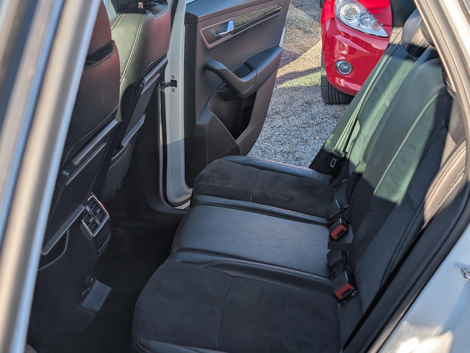 Used Skoda Karoq 2018 for sale - 76715336: Photo 12