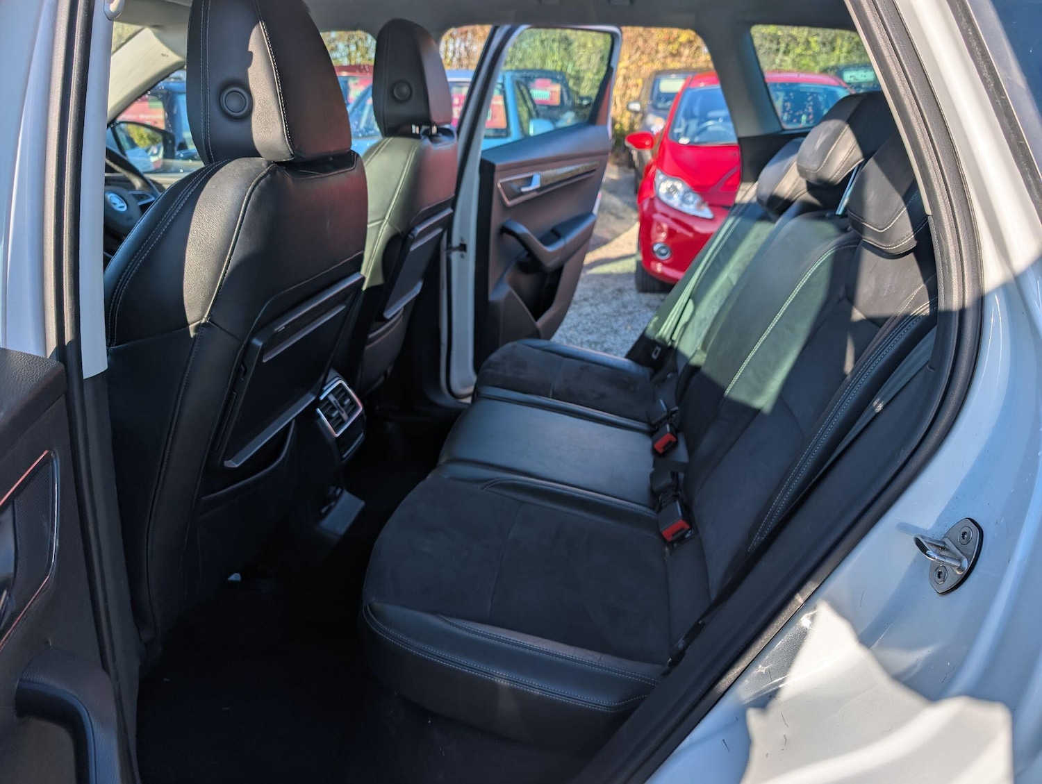 Used Skoda Karoq 2018 for sale - 76715336: Photo 14