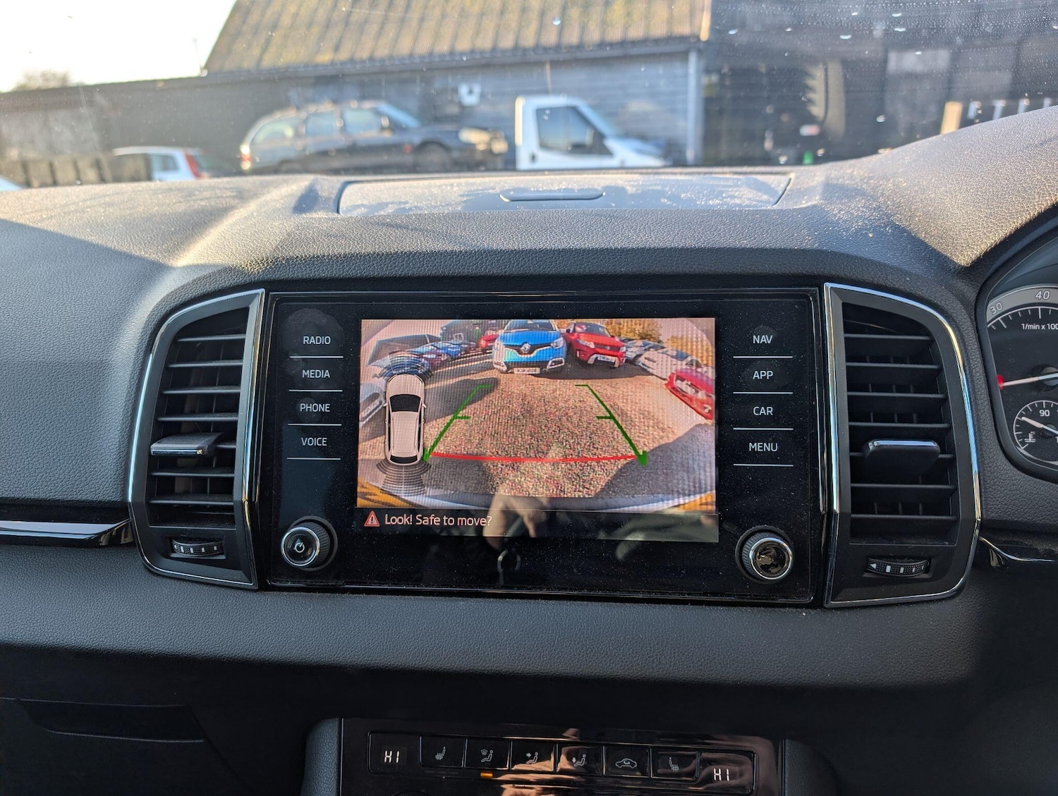 Used Skoda Karoq 2018 for sale - 76715336: Photo 5