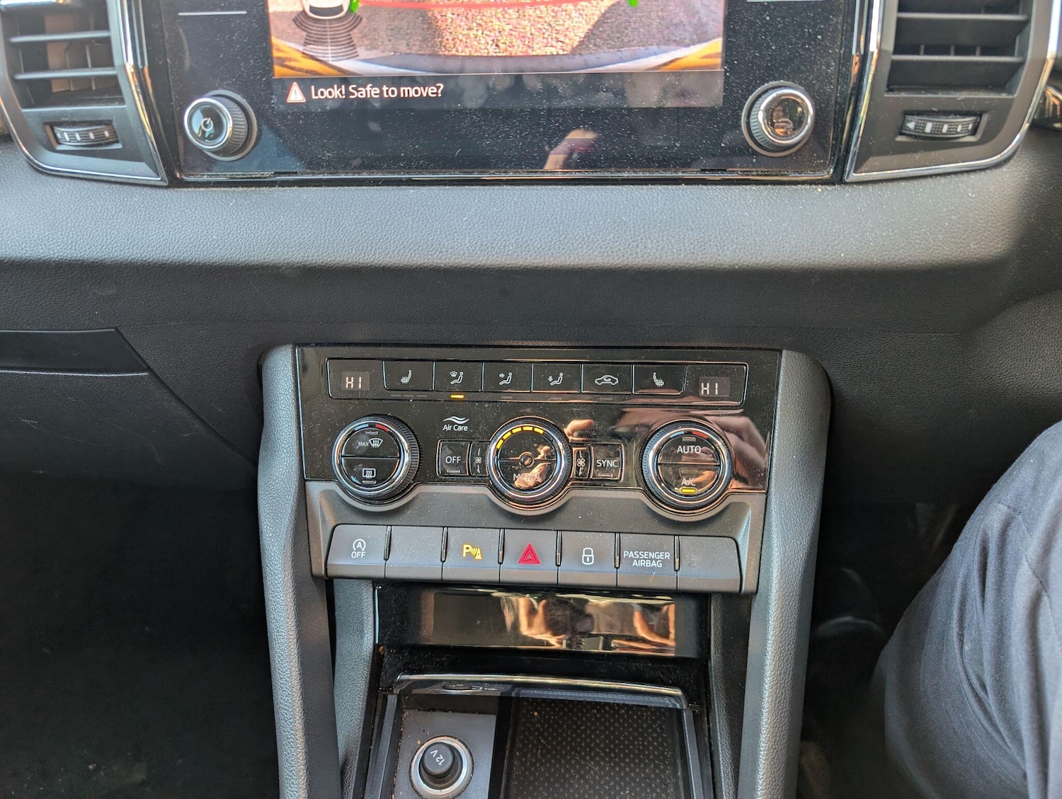 Used Skoda Karoq 2018 for sale - 76715336: Photo 6