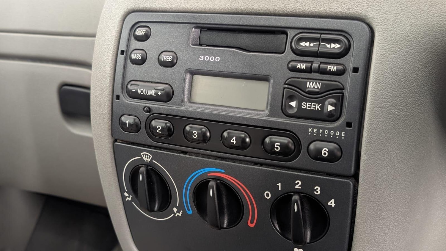 Used Ford Fiesta 1997 for sale - 76925918: Photo 65