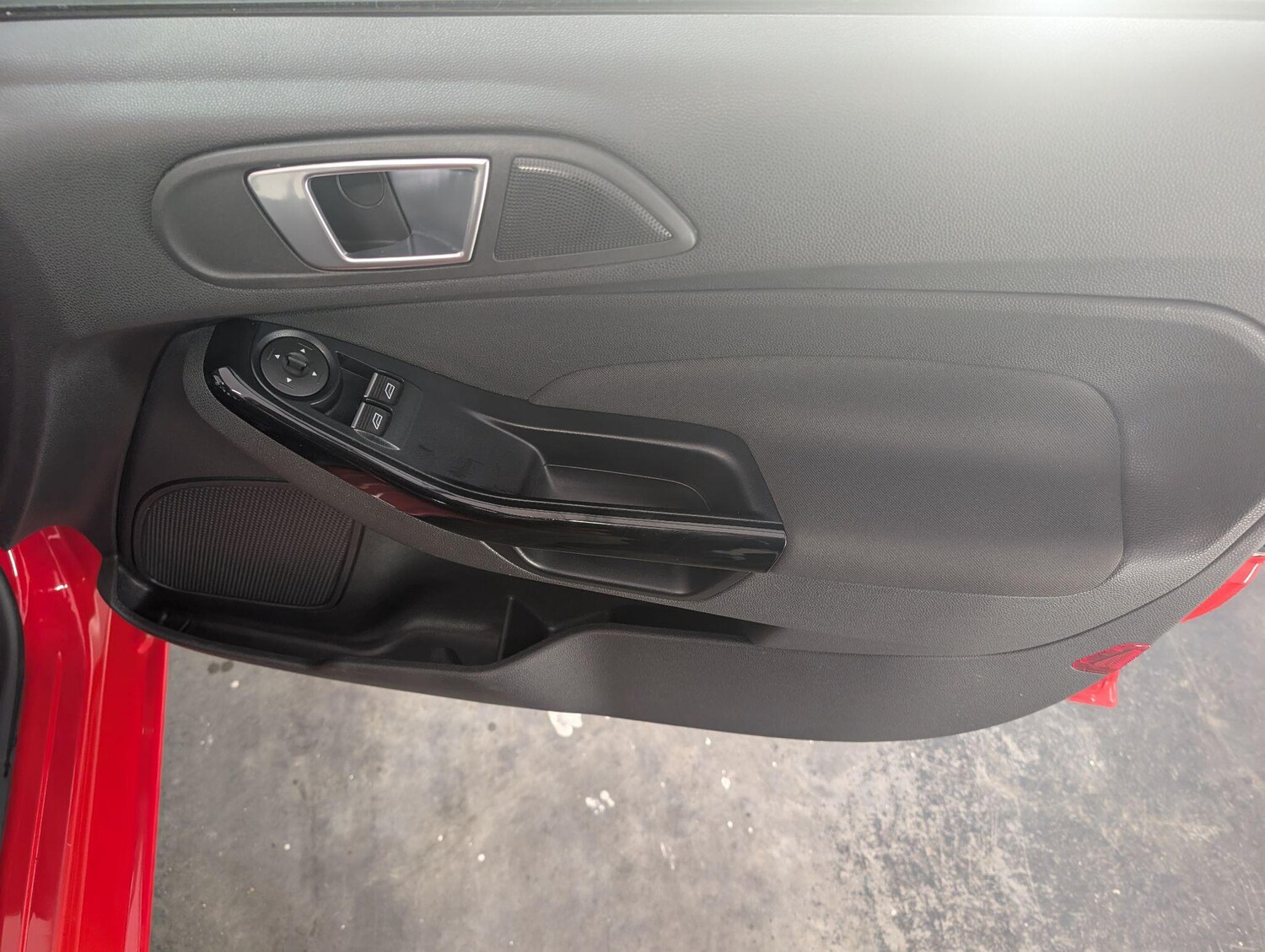 Used Ford Fiesta 2017 for sale - 76060952: Photo 64