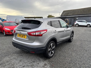Used Nissan Qashqai 2015 for sale - 76433405: Photo