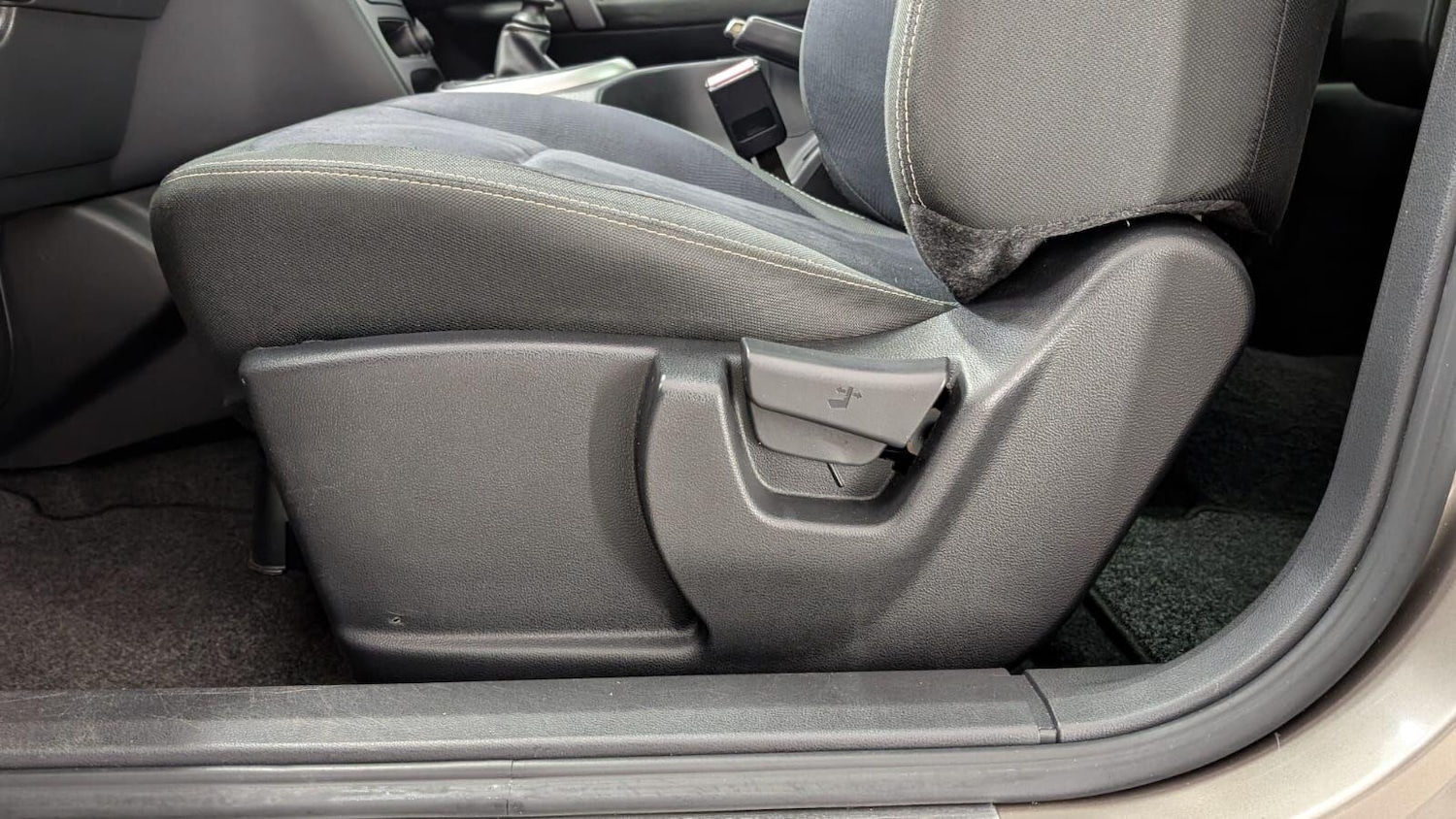 Used Nissan Qashqai+2 2010 for sale - 78046901: Photo 85