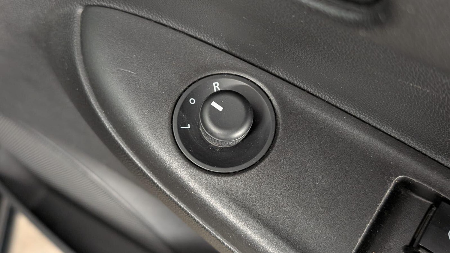 Used Vauxhall Viva 2017 for sale - 78034183: Photo 42