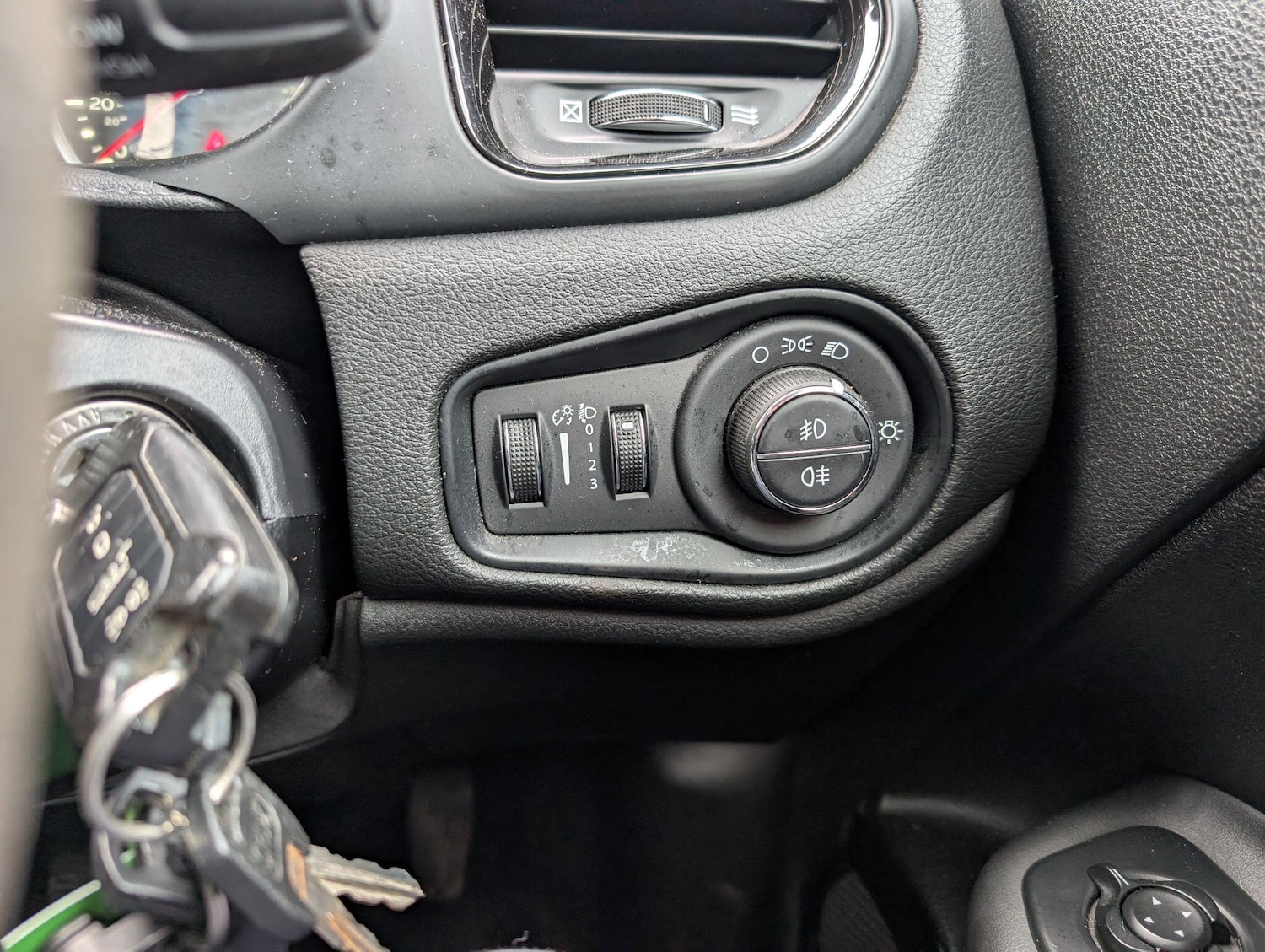 Used Jeep Renegade 2016 for sale - 77892667: Photo 32