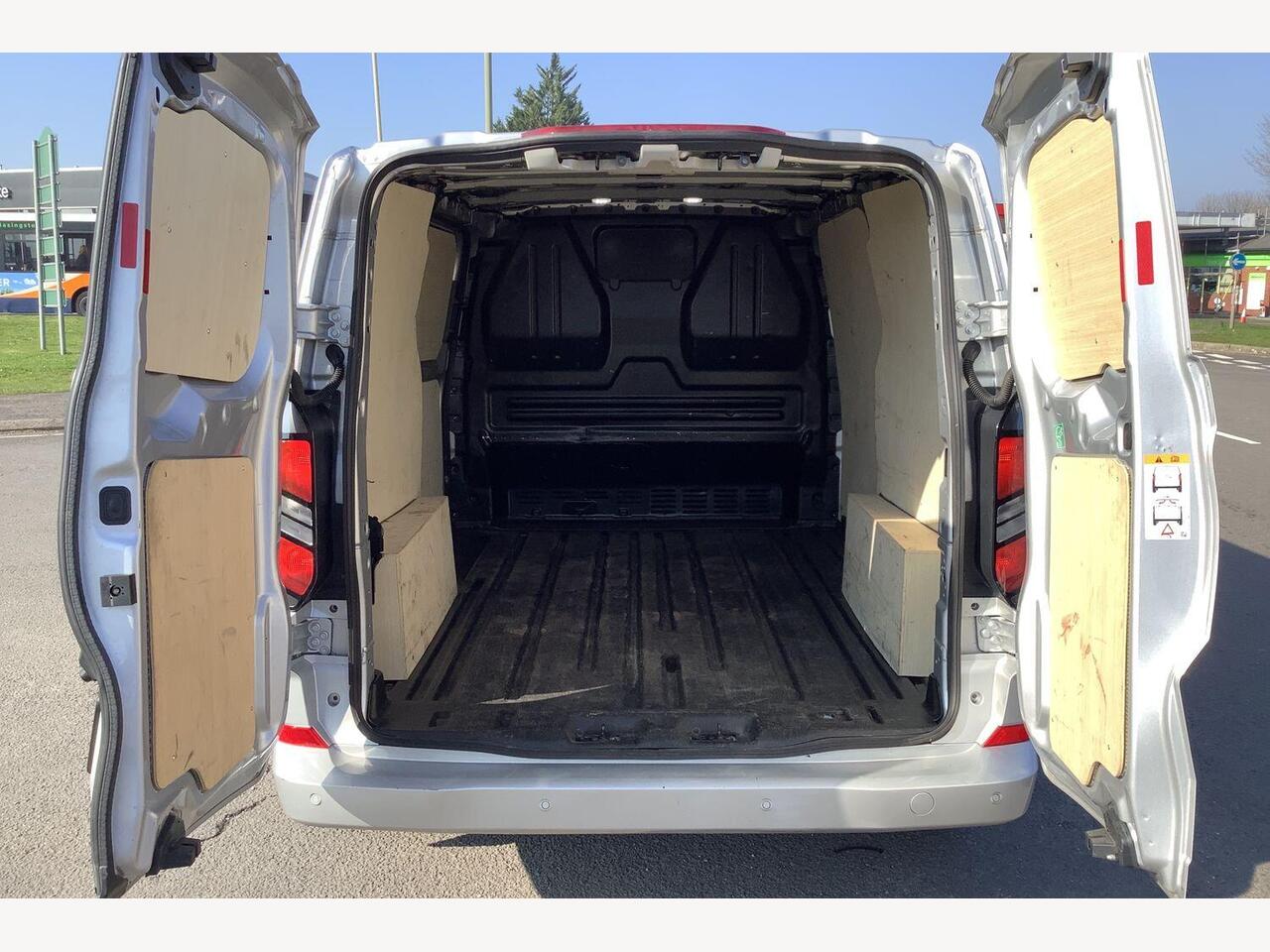 Used Ford Transit Custom 2024 for sale - 77785782: Photo 2