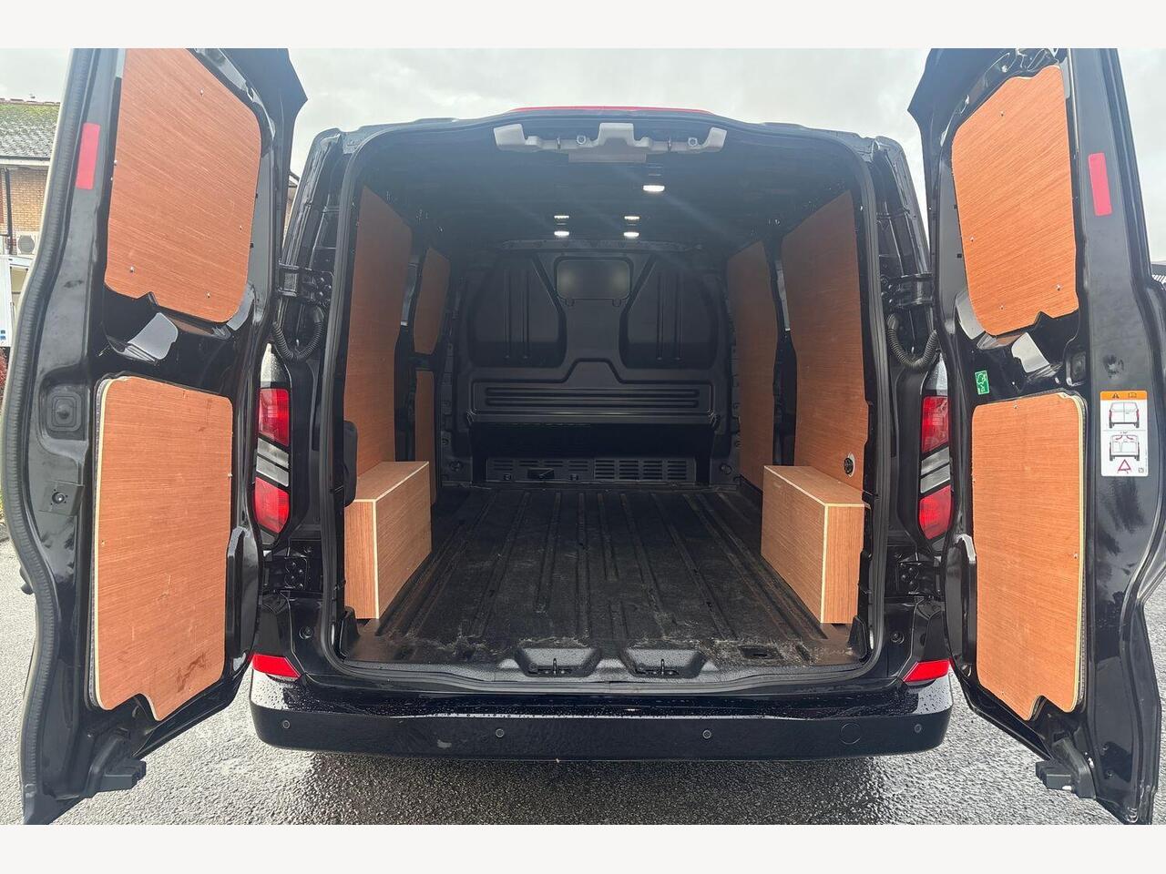 Used Ford Transit Custom 2025 for sale - 76914618: Photo 2