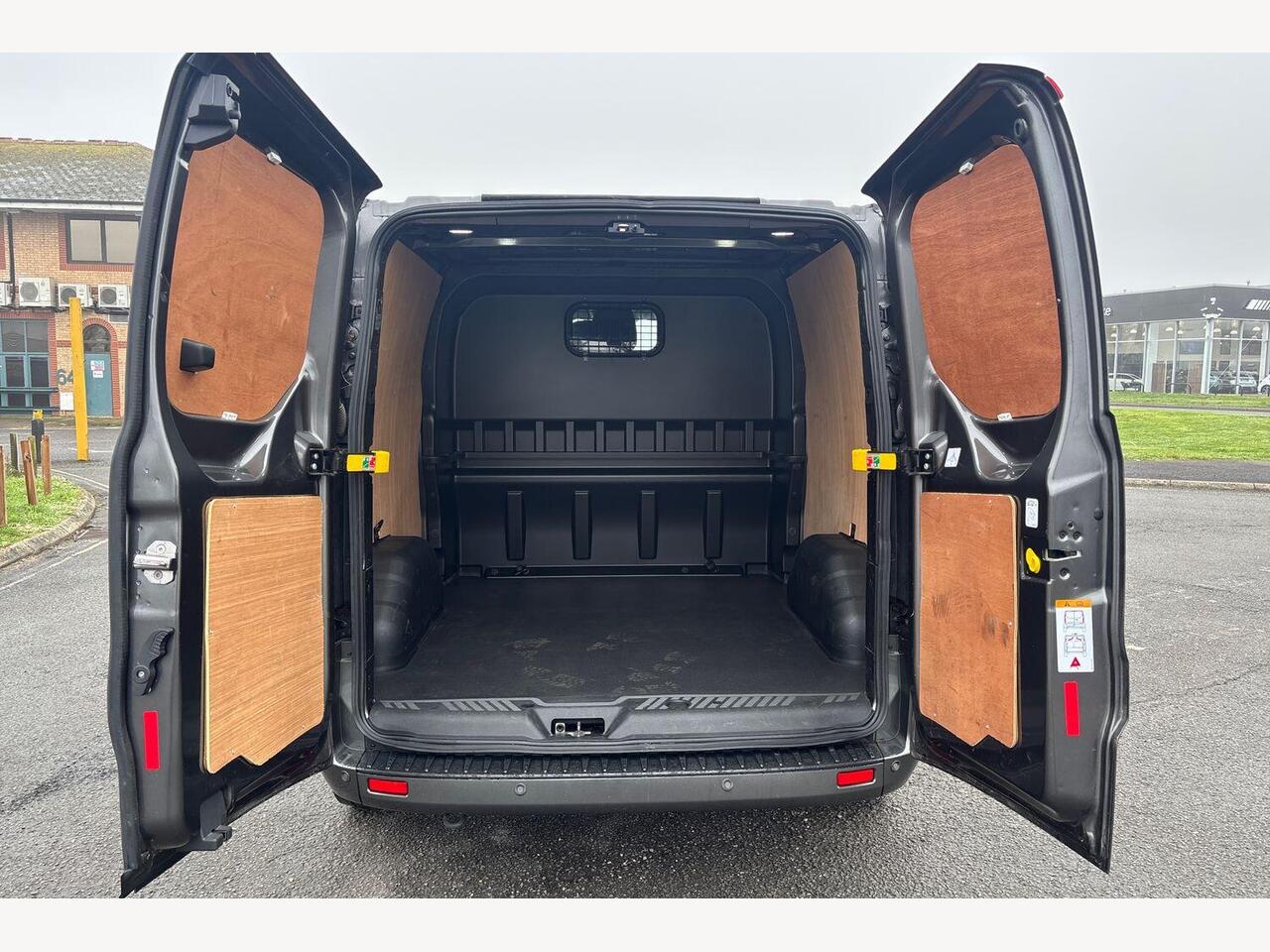 Used Ford Transit Custom 2022 for sale - 77826328: Photo 2