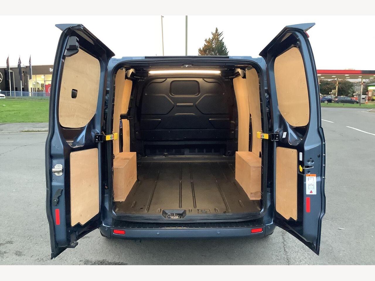 Used Ford Transit Custom 2023 for sale - 76703880: Photo 2