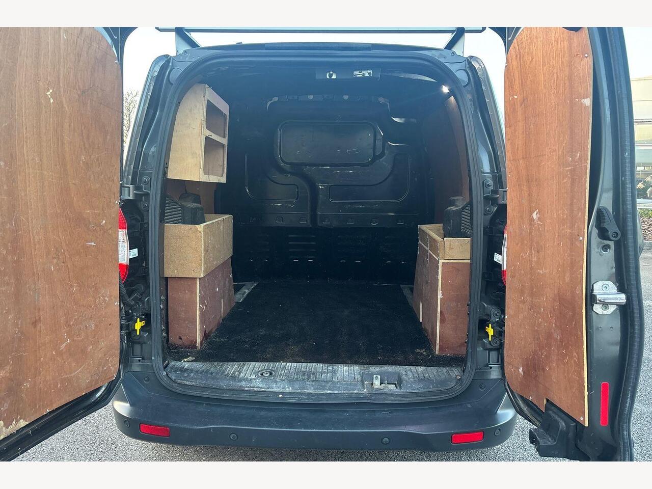 Used Ford Transit Courier 2022 for sale - 76674933: Photo 2