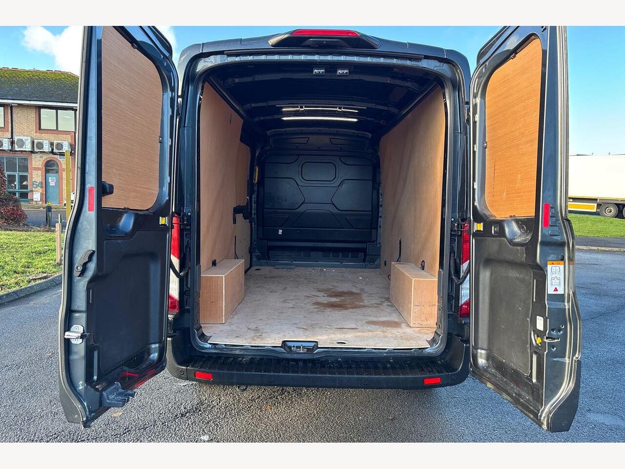 Used Ford Transit 2025 for sale - 76803633: Photo 2