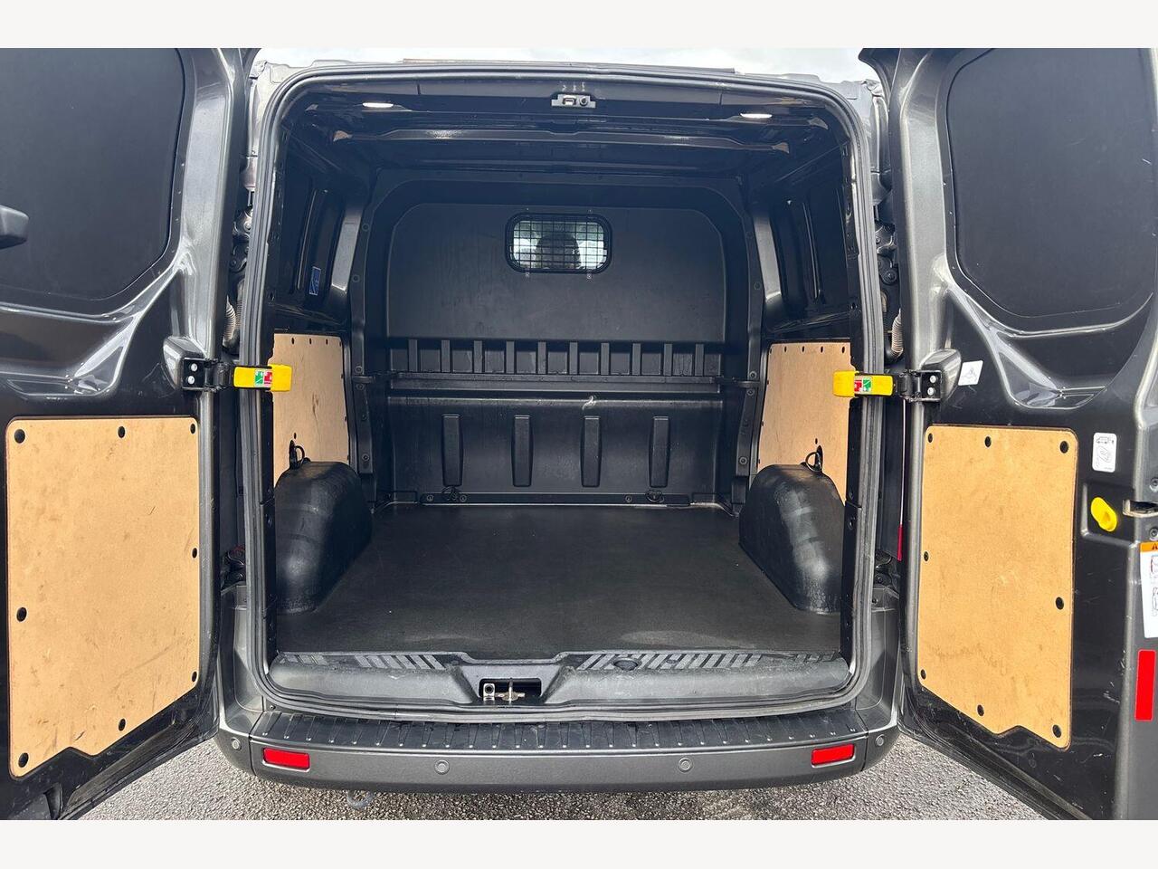 Used Ford Transit Custom 2022 for sale - 76675356: Photo 2