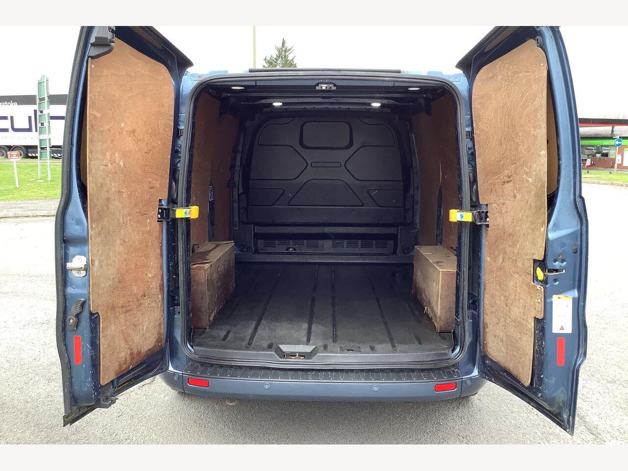 Used Ford Transit Custom 2021 for sale - 78112596: Photo 2