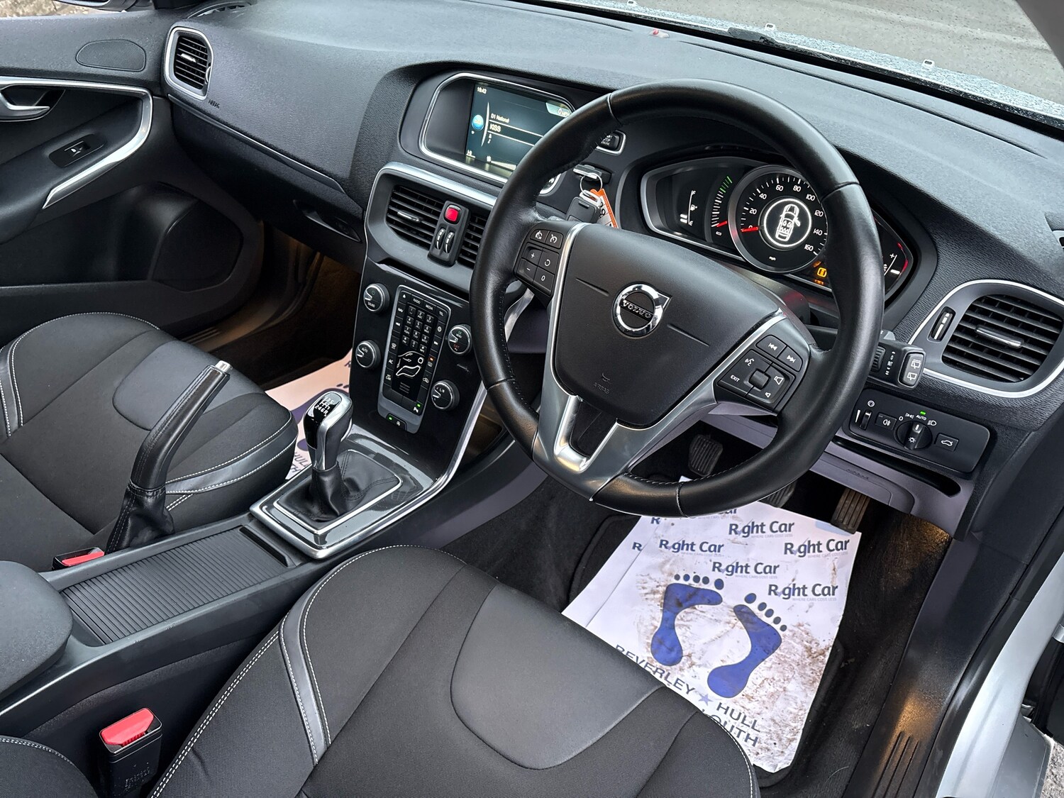 Used Volvo V40 2016 for sale - 77552463: Photo 6