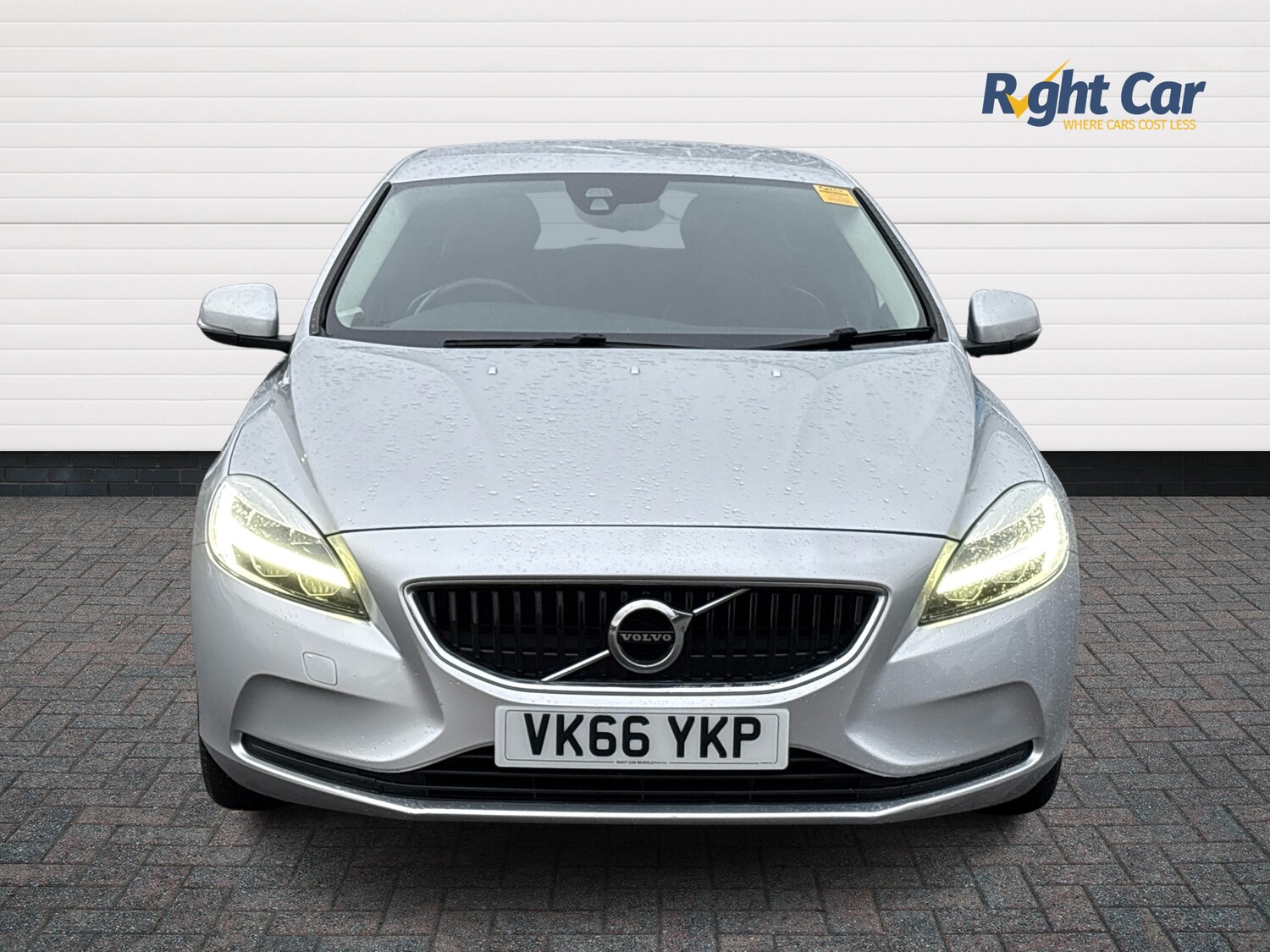 Used Volvo V40 2016 for sale - 77552463: Photo 7