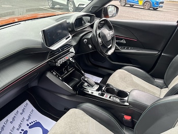 Used Peugeot 2008 2020 for sale - 76328504: Photo