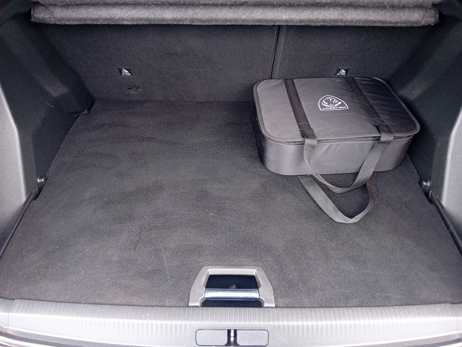 Used Peugeot 2008 2023 for sale - 77552468: Photo 9