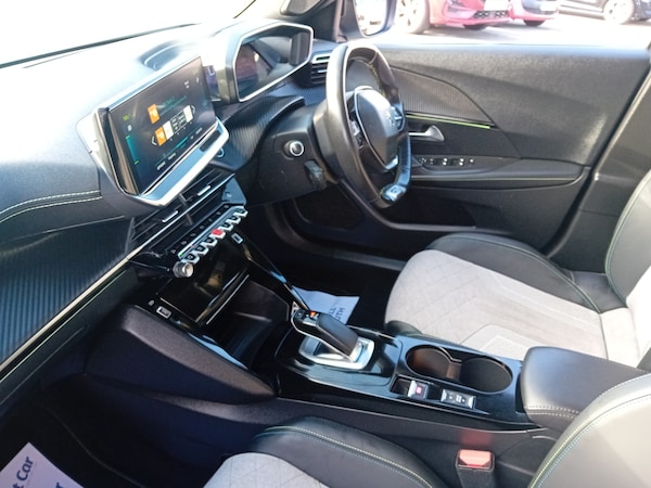Used Peugeot 2008 2021 for sale - 76229529: Photo 2