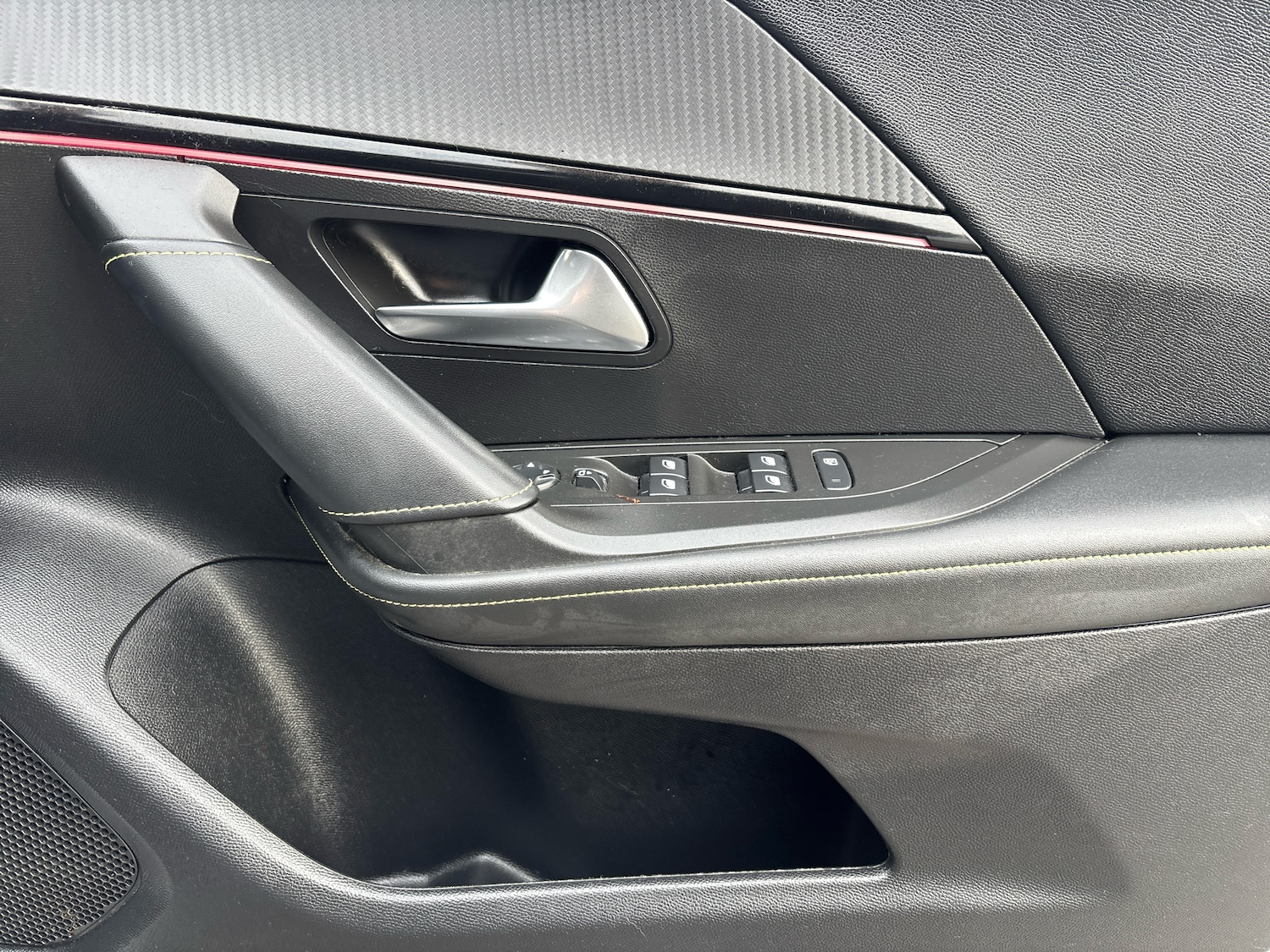 Used Peugeot 2008 2022 for sale - 77995178: Photo 11