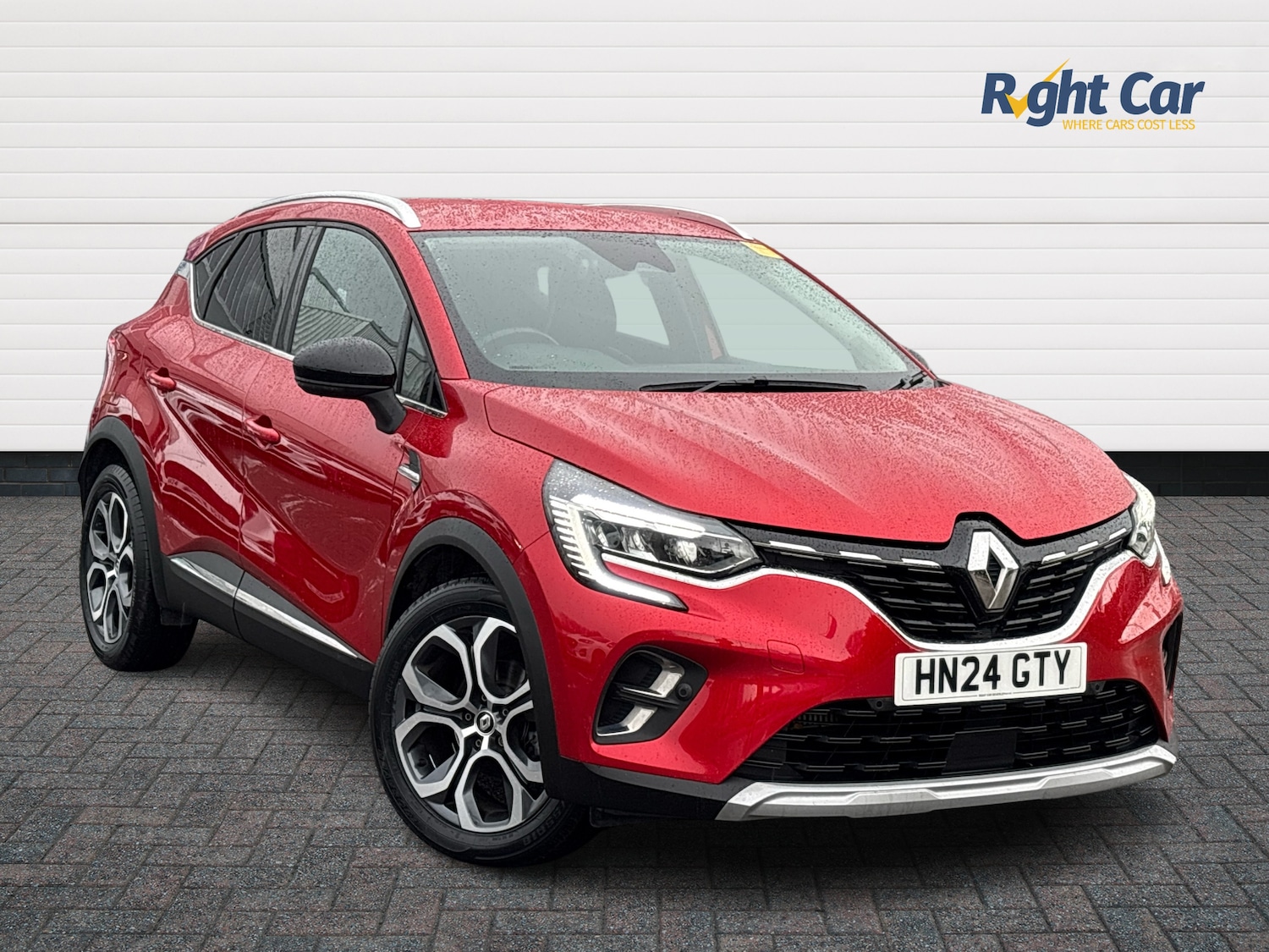 Used Renault Captur 2024 for sale - 76648047: Photo 1