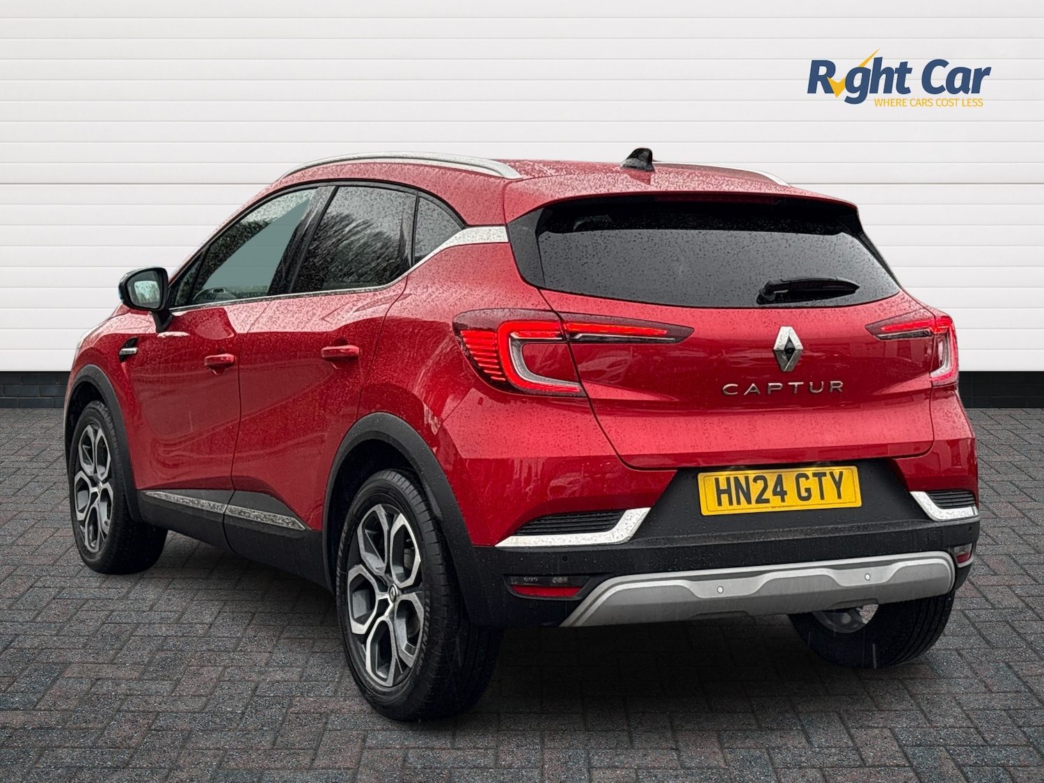 Used Renault Captur 2024 for sale - 76648047: Photo 3