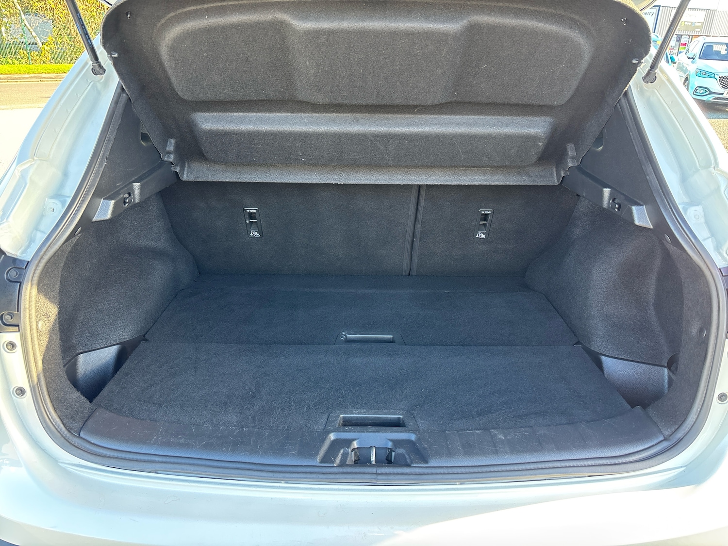 Used Nissan Qashqai 2017 for sale - 76410409: Photo 9