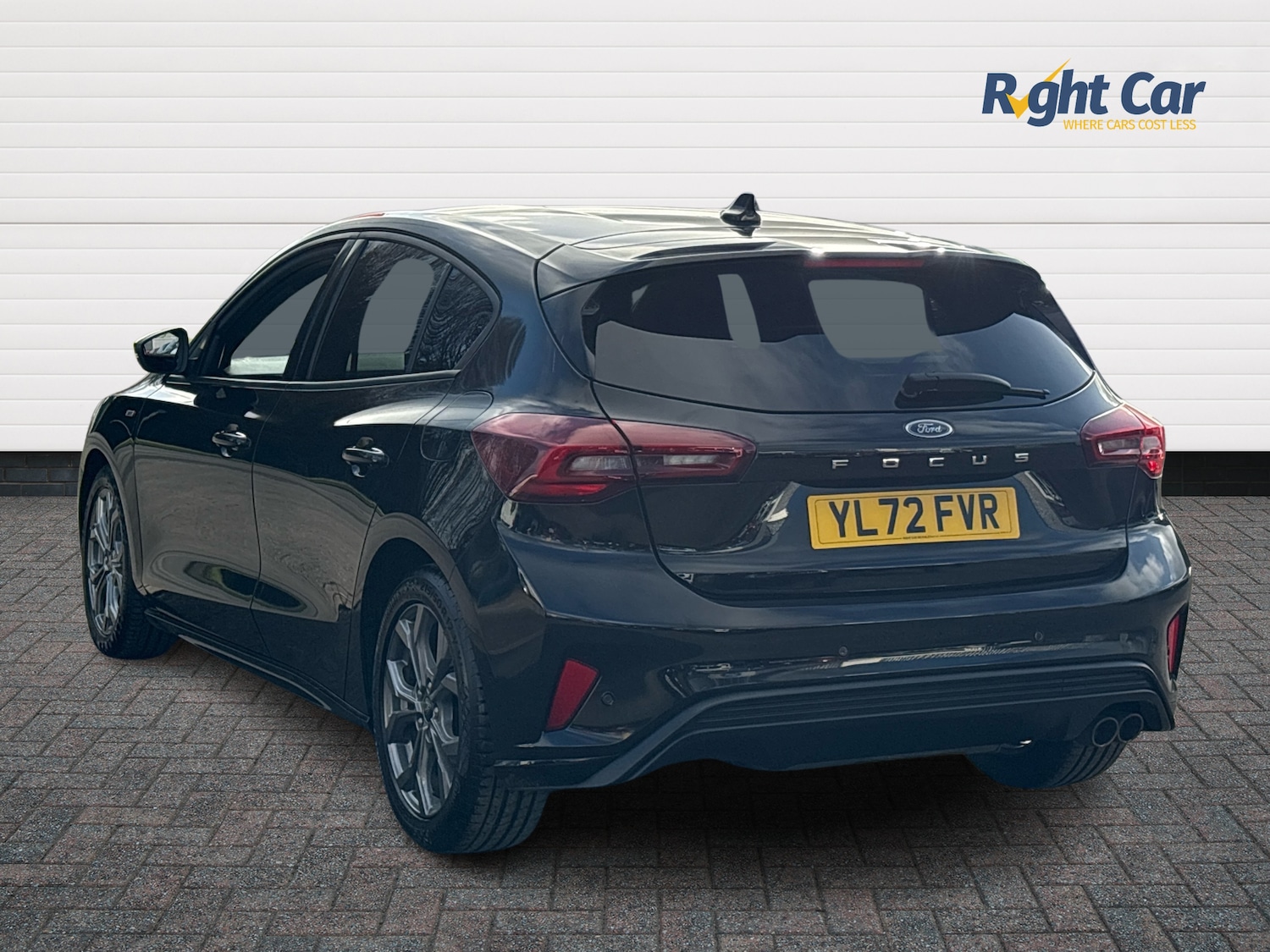 Used Ford Focus 2023 for sale - 77316104: Photo 3