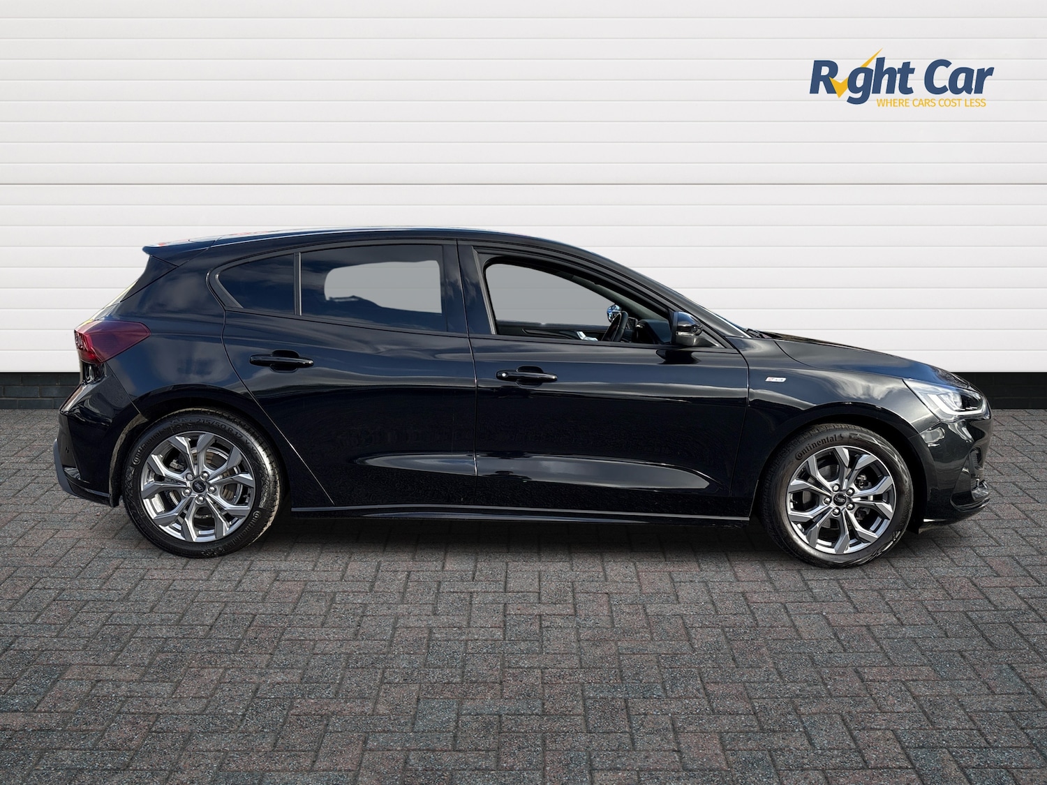 Used Ford Focus 2023 for sale - 77316104: Photo 4